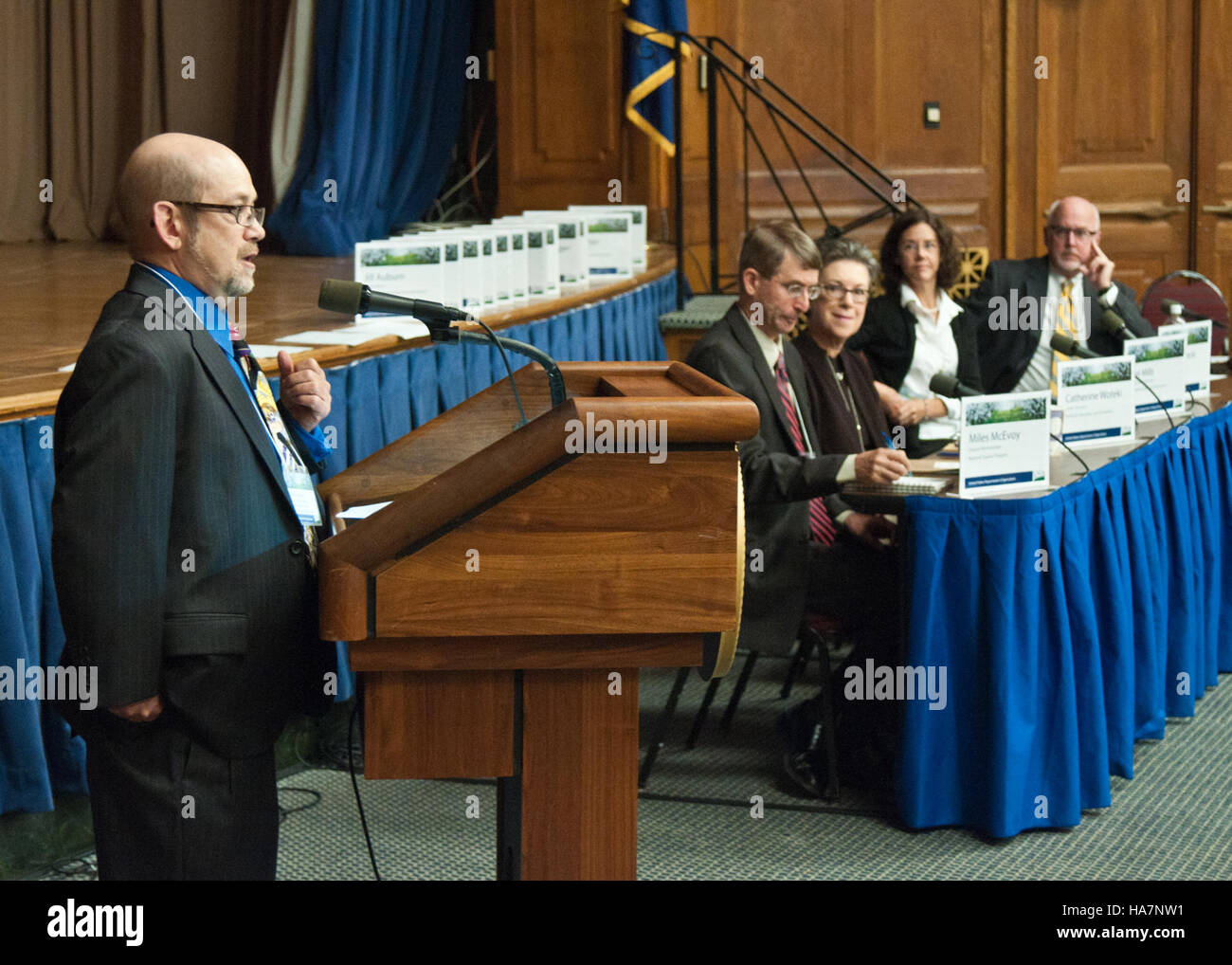 Il National Organic Program dell'USDA promuove l'agricoltura biologica, concentrandosi su pratiche sostenibili, certificazioni e sviluppo del mercato. Il programma sostiene gli agricoltori biologici e sostiene le politiche agricole biologiche a livello nazionale. Foto Stock