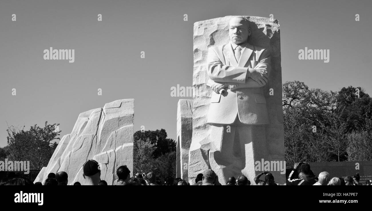 Martin Luther King Jr. Memorial a Washington D.C. onora l'eredità del Dr. King. È un punto di riferimento per la storia dei diritti civili ed è una testimonianza della sua leadership nella promozione dell'uguaglianza e della giustizia in America. Foto Stock