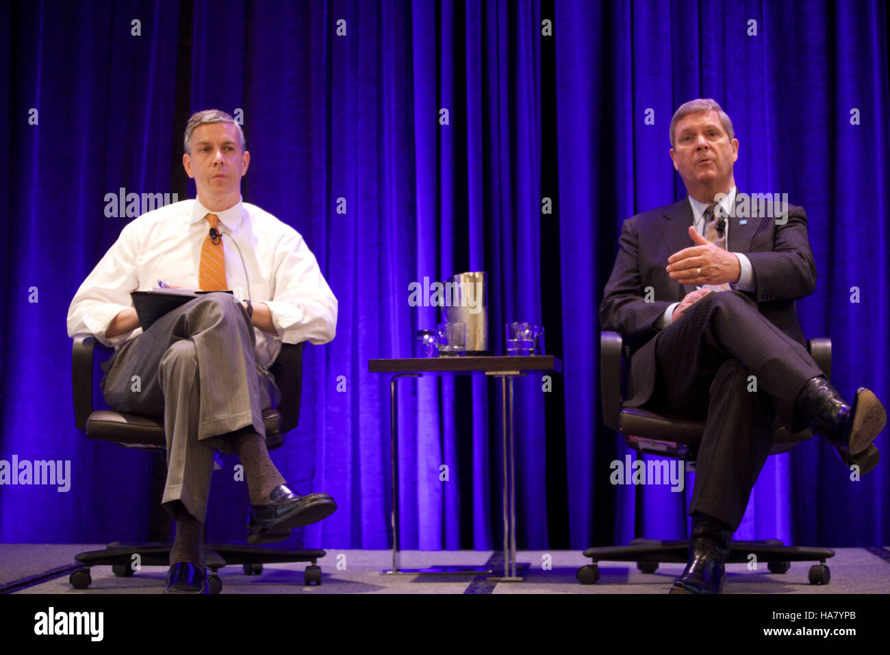 Il segretario Tom Vilsack ha partecipato a un evento della Commissione per l'istruzione degli Stati Uniti, discutendo le politiche di istruzione federali, il coordinamento a livello statale e i miglioramenti educativi in tutti gli Stati Uniti. Foto Stock