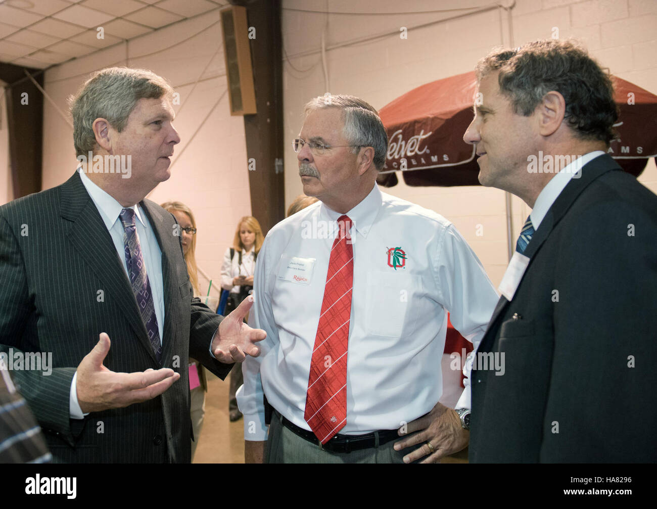 Il Segretario Vilsack visita la Fiera dello Stato dell'Ohio per evidenziare le politiche e le iniziative agricole dell'USDA. L'evento è incentrato sulla presentazione delle innovazioni nel campo dell'agricoltura e della sostenibilità nelle pratiche agricole. Foto Stock