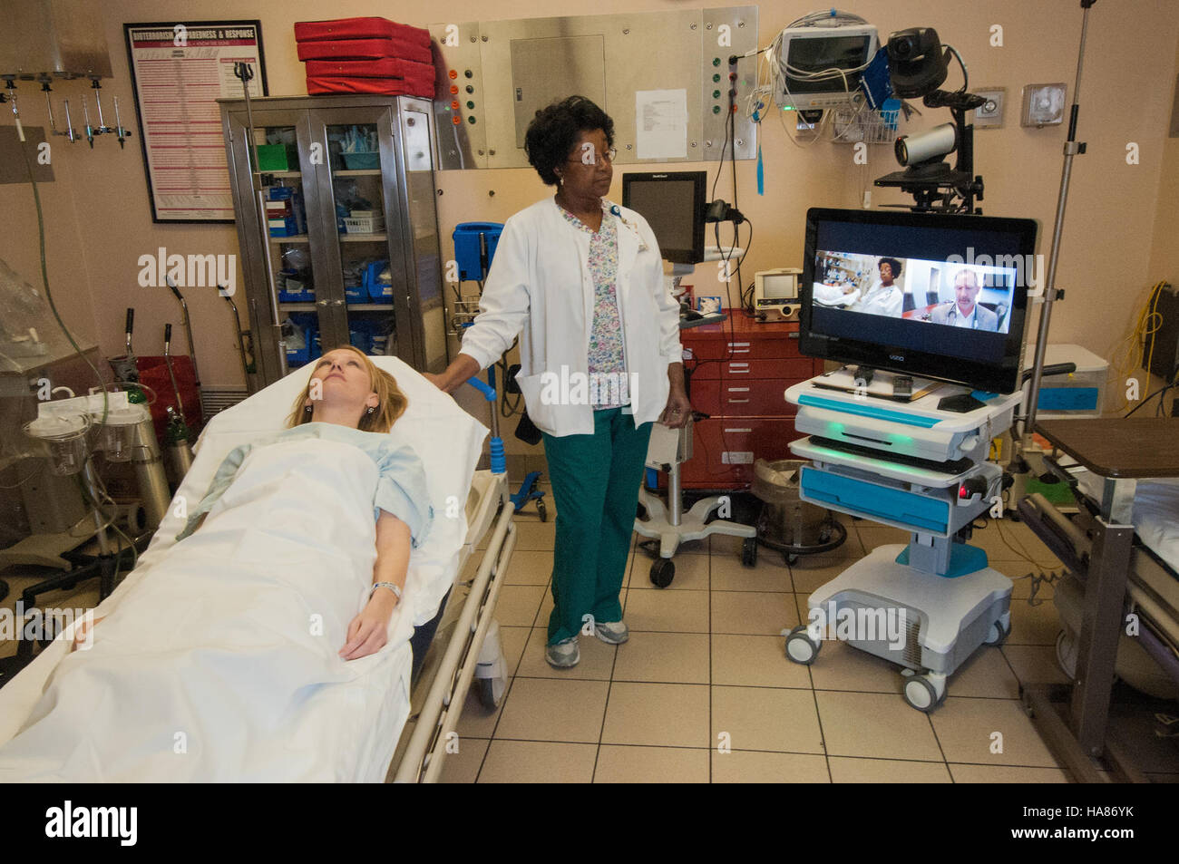 L'ufficio per lo sviluppo rurale dell'USDA fornisce prestiti per strutture comunitarie per il miglioramento delle infrastrutture, tra cui sistemi di cartelle cliniche elettroniche per ospedali rurali come quello di Hawkinsville, Georgia. Questa iniziativa sostiene i servizi sanitari e migliora l'accessibilità dell'assistenza sanitaria nelle zone rurali. Foto Stock