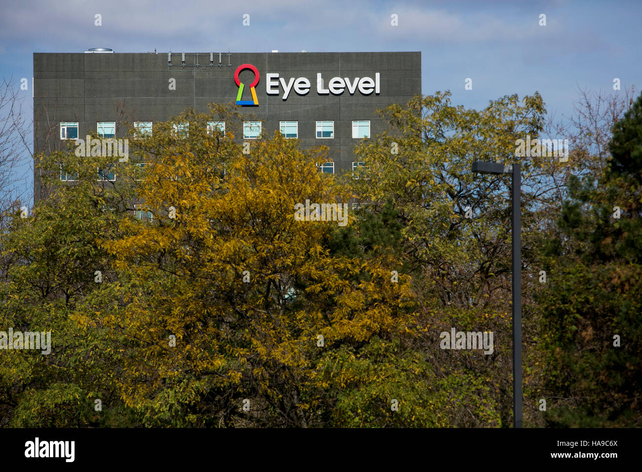 Un segno del logo al di fuori di una struttura occupata dal livello degli occhi in apprendimento Ridgefield Park, New Jersey il 5 novembre 2016. Foto Stock