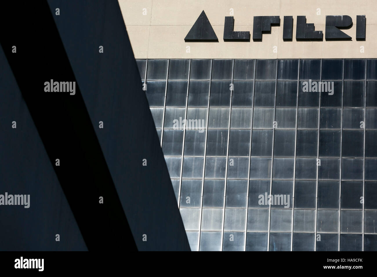 Un segno del logo al di fuori di una struttura occupata da Alfieri Property Management in Edison, New Jersey il 6 novembre 2016. Foto Stock
