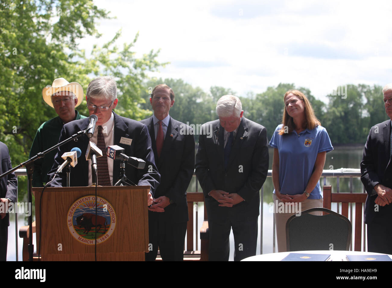 Questa immagine raffigura il gruppo di amici del Conte National Park, che collabora con lo U.S. Fish and Wildlife Service per sostenere progetti di conservazione e promuovere l'impegno pubblico con le aree naturali. Foto Stock