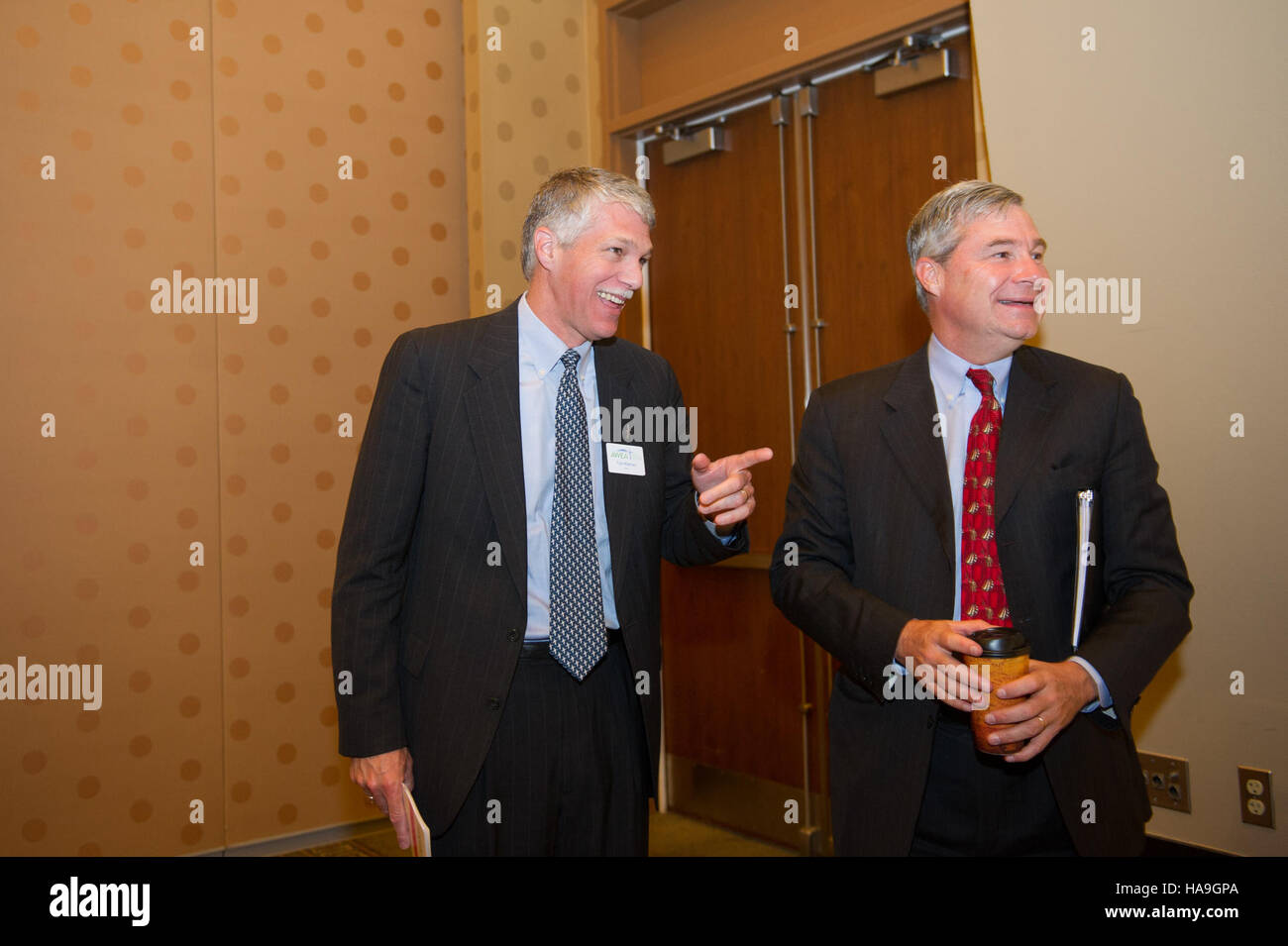 La Offshore Wind Conference, ospitata dal Dipartimento degli interni degli Stati Uniti, discute il potenziale per lo sviluppo dell'energia eolica offshore come fonte di energia sostenibile per il futuro. Foto Stock