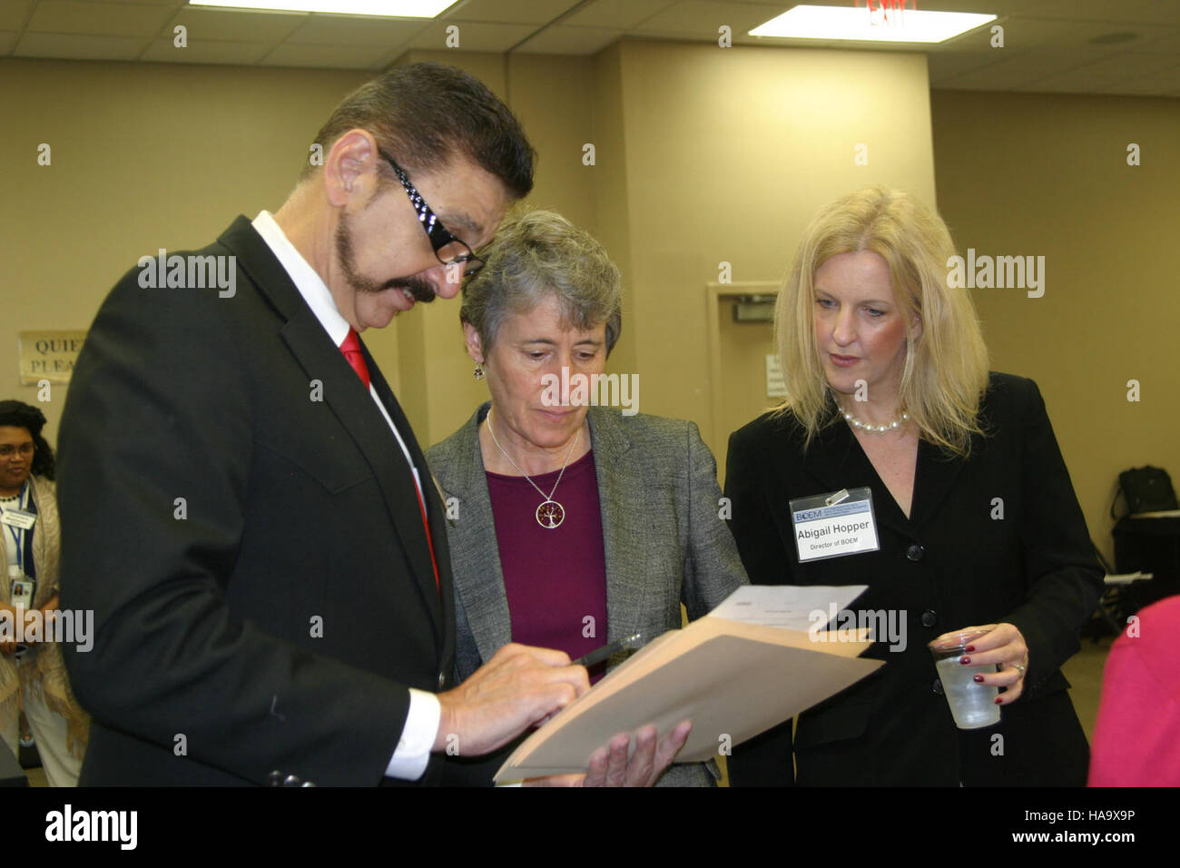 Rod Jewell, Segretario degli interni, discute le vendite di nuovi leasing e le iniziative che bilanciano lo sviluppo energetico con la protezione dei parchi nazionali. Foto Stock