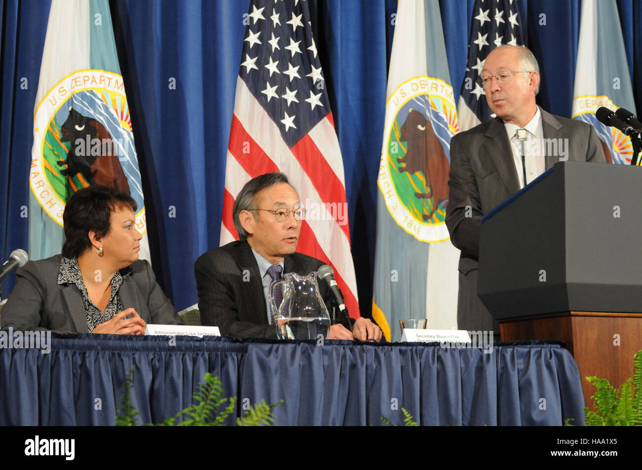 La Conferenza delle Nazioni tribali della Casa Bianca del 2009 ha riunito i leader delle tribù dei nativi americani e del governo degli Stati Uniti per discutere questioni relative ai parchi nazionali, alla politica ambientale e ai diritti degli indigeni. Foto Stock