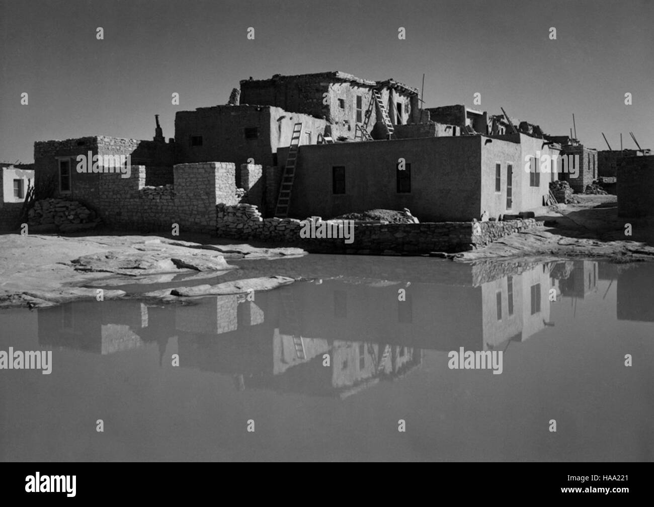 Il progetto murale di Ansel Adams (1941-1942) ha catturato immagini in bianco e nero impressionanti dei parchi nazionali, mostrando la bellezza e la grandezza dei paesaggi naturali americani durante i primi anni del XX secolo. Foto Stock