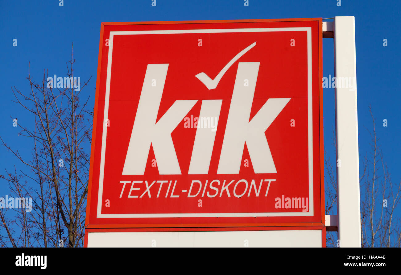 HANNOVER / Germania - 27 novembre 2016: tedesco KiK marchio su un negozio. KiK è un' industria tessile tedesca di sconto catena di negozi con sede a Boenen Foto Stock