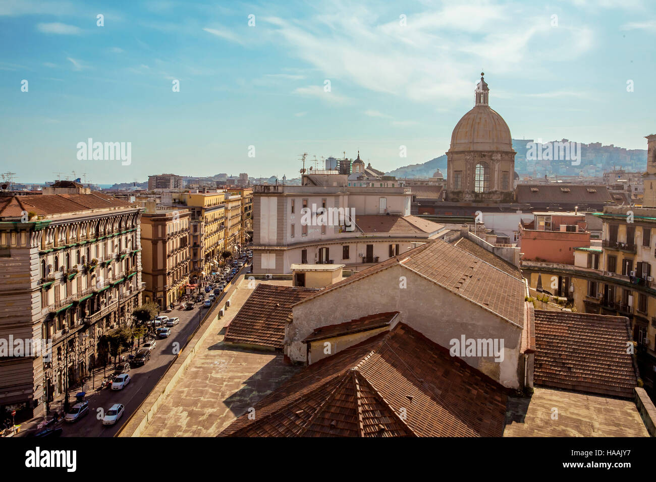 Vista sui tetti di Napoli città, Italia, Europa Foto Stock