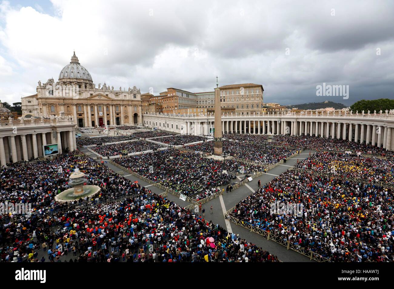 Santa Messa Giubileo dei Bambini, Piazza San Pietro, Roma, Italia, 24/04/2016 il credito © Remo Casilli/Sintesi/Alamy Stock Photo Foto Stock
