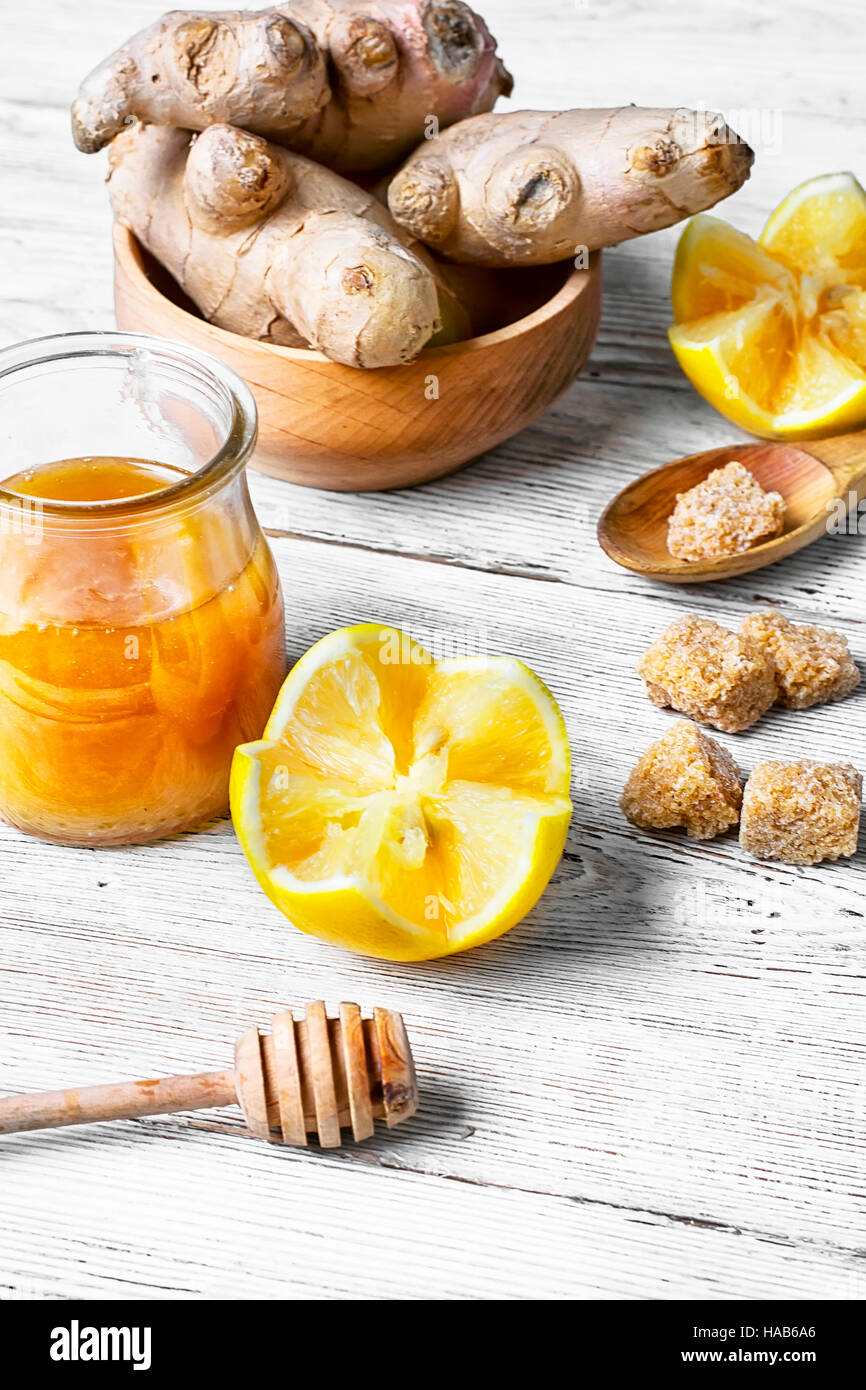 Impostare per anti brodo catarrali di zenzero,limone e miele Foto Stock