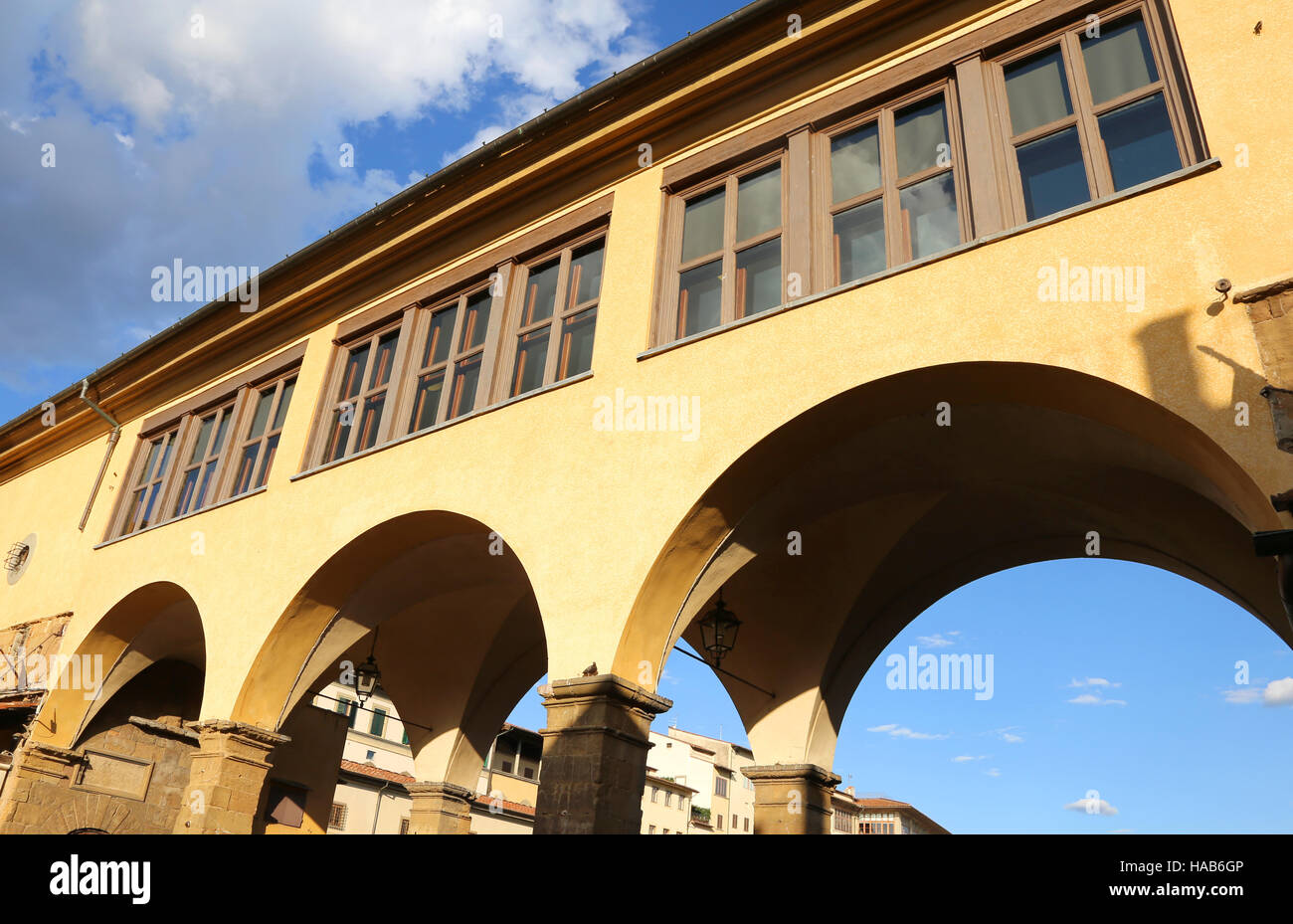 Antico Corridoio Vasariano su Ponte Vecchio a Firenze Italia Foto Stock