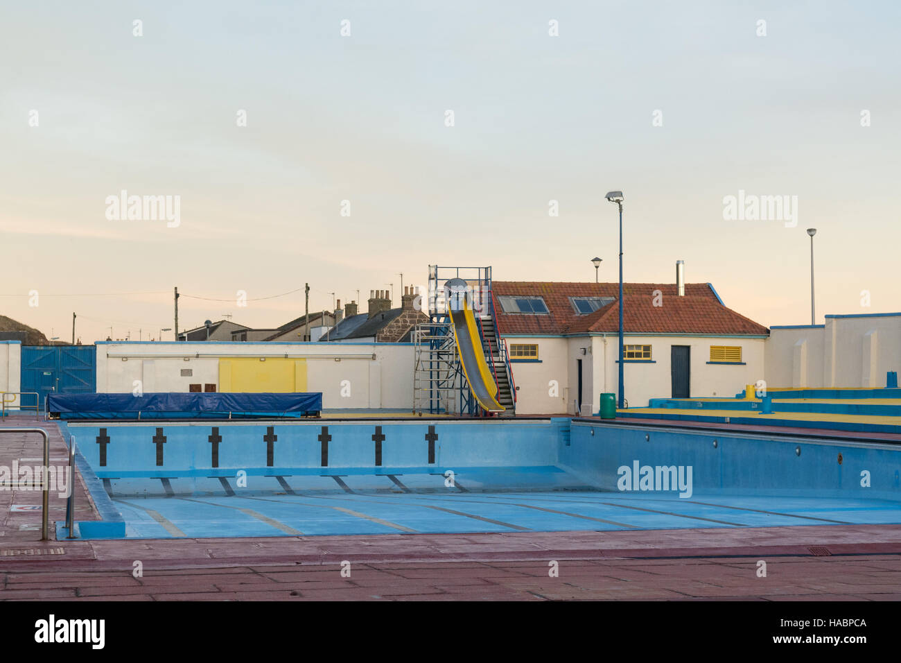 Stonehaven piscina all'aperto fuori stagione - vuoto e chiuso Foto Stock