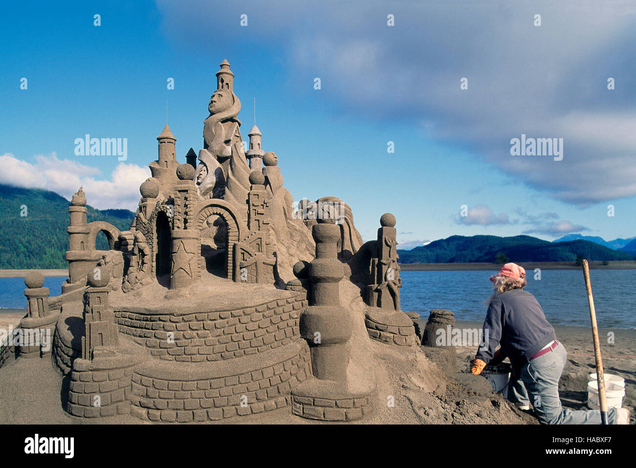 Castello di sabbia scultura sulla spiaggia, Harrison Hot Springs, British Columbia, Canada - Campionato mondiale della concorrenza a lago Harrison Foto Stock