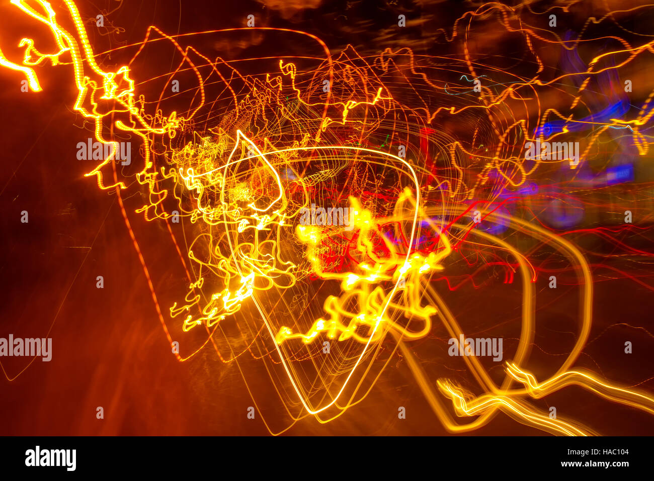 Semaforo vernice con una lunga esposizione, colorato abstract motion blur sullo sfondo Foto Stock