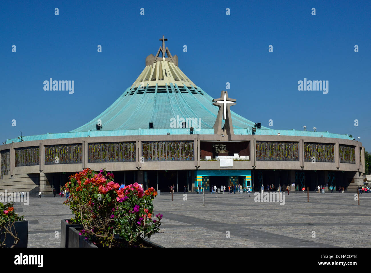 Capilla Poza a La Baslica de Nuestra Señora de Guadalupe, Città del Messico, Messico Foto Stock