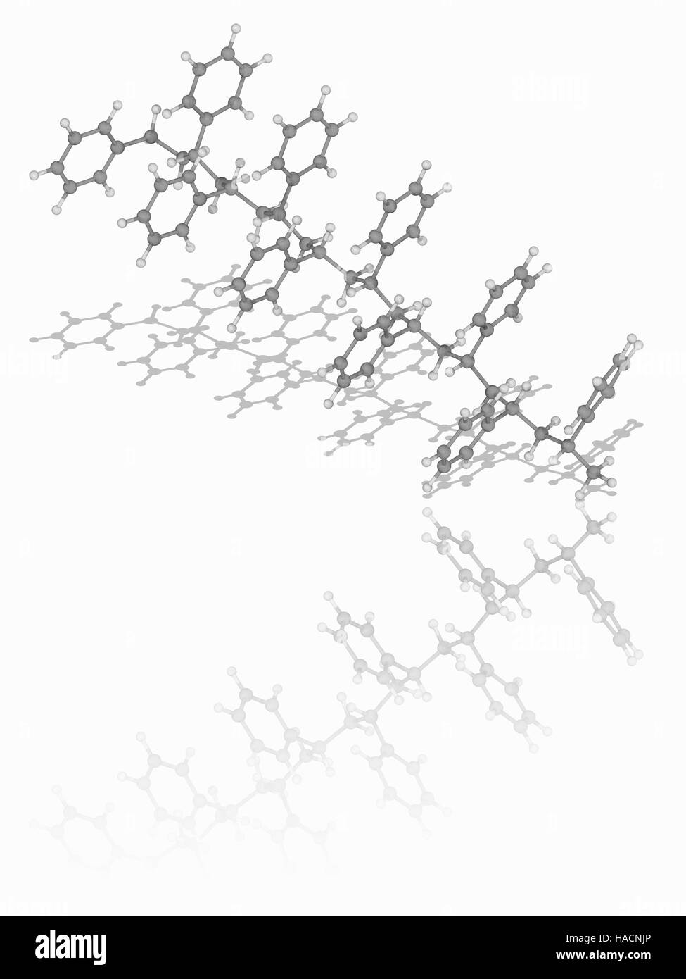 Il polistirene. Il modello molecolare del polimero termoplastico di polistirene, costituito da lunghe catene di stirene monomero. L'unità di base è C8.H8. Questo polimero è anche noto come poli(1-phenylethene). Gli atomi sono rappresentati da sfere e sono codificati a colori: carbonio (grigio) e idrogeno (bianco). Illustrazione. Foto Stock