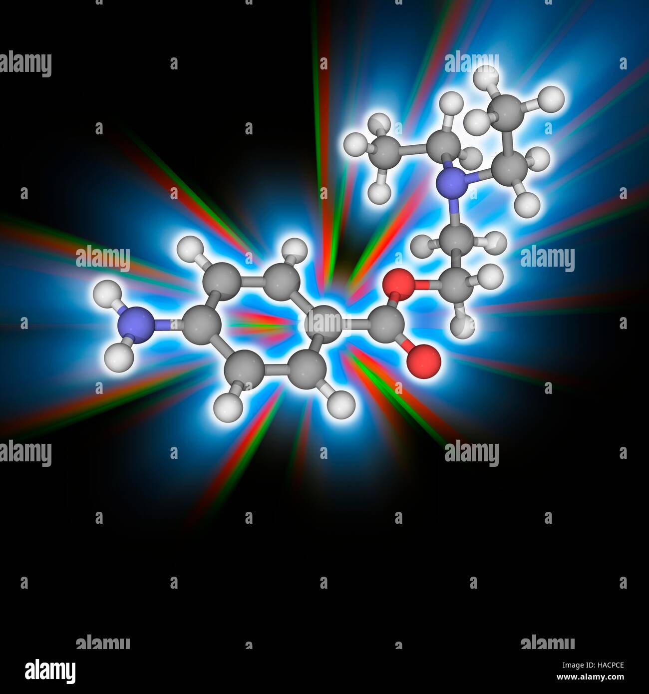 La procaina. Il modello molecolare del locale di farmaco anestetico procaina (C13.H20.N2.O2), noto anche come novocaine. Questo farmaco agisce come bloccante dei canali del sodio. Gli atomi sono rappresentati da sfere e sono codificati a colori: carbonio (grigio), Idrogeno (bianco), Azoto (blu) e ossigeno (rosso). Illustrazione. Foto Stock