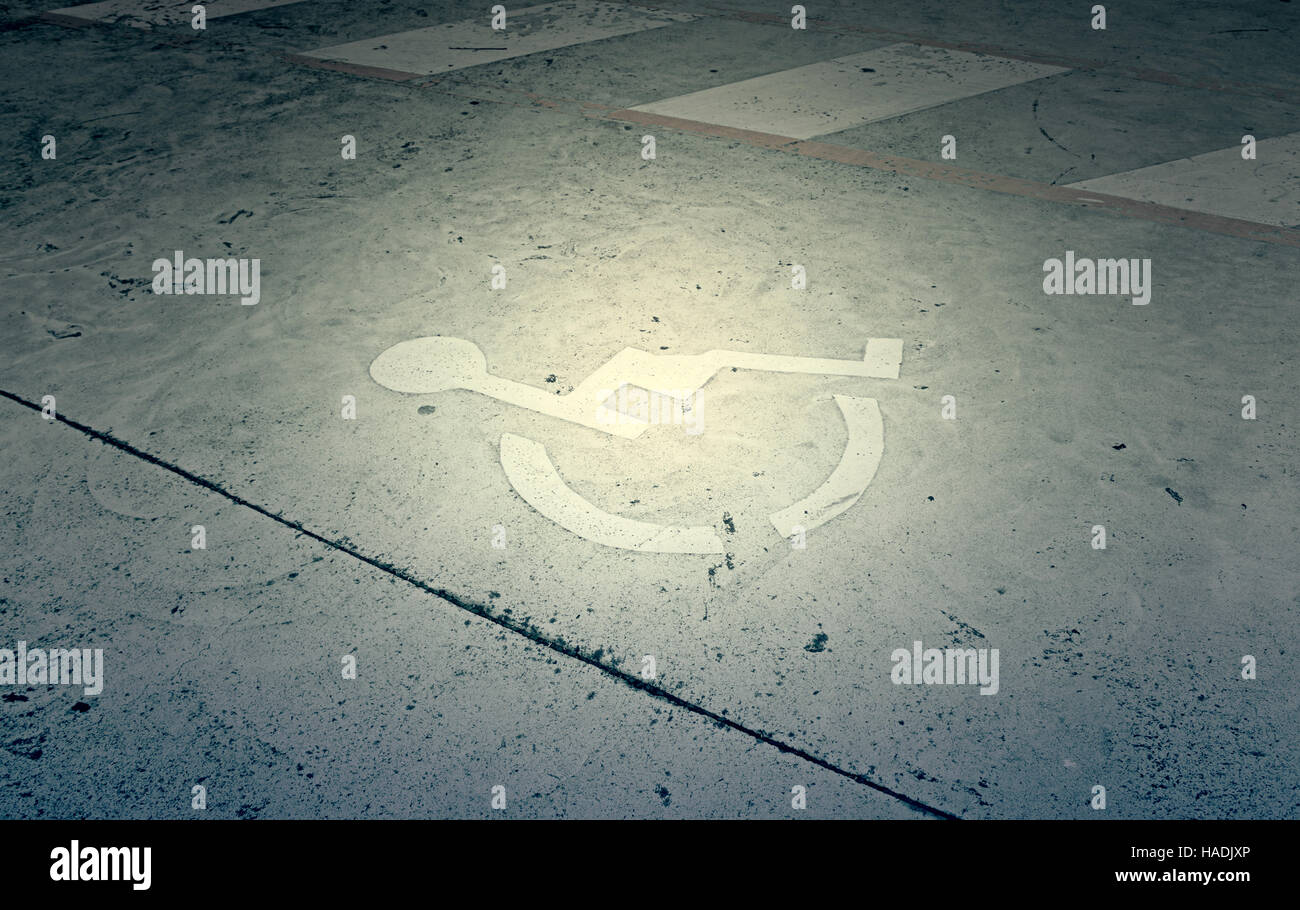 160 Segnale Di Attraversamento Disabili Illustrazioni Foto Stock Segno Di Colore Giallo - Foto 3