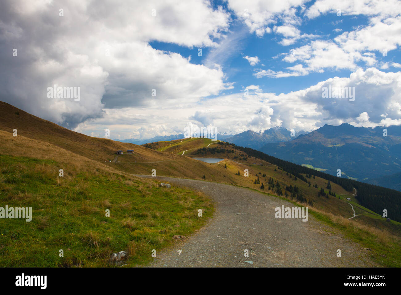 Incredibile località sciistica nelle Alpi tirolesi in autunno, Austria Foto Stock