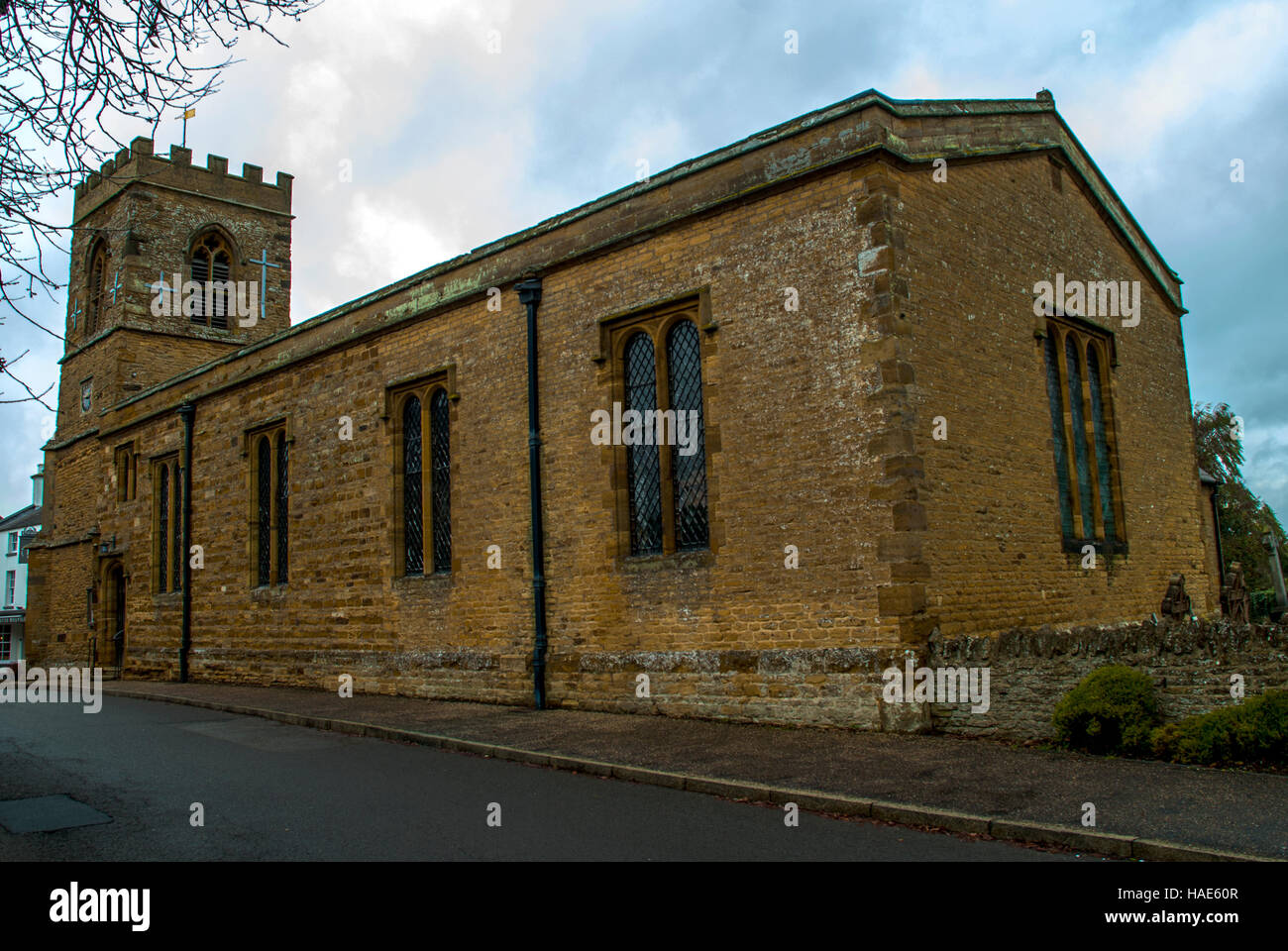 Nel profondo del cuore di Northampton è una bellissima chiesa antica, St Johns Chiesa Foto Stock