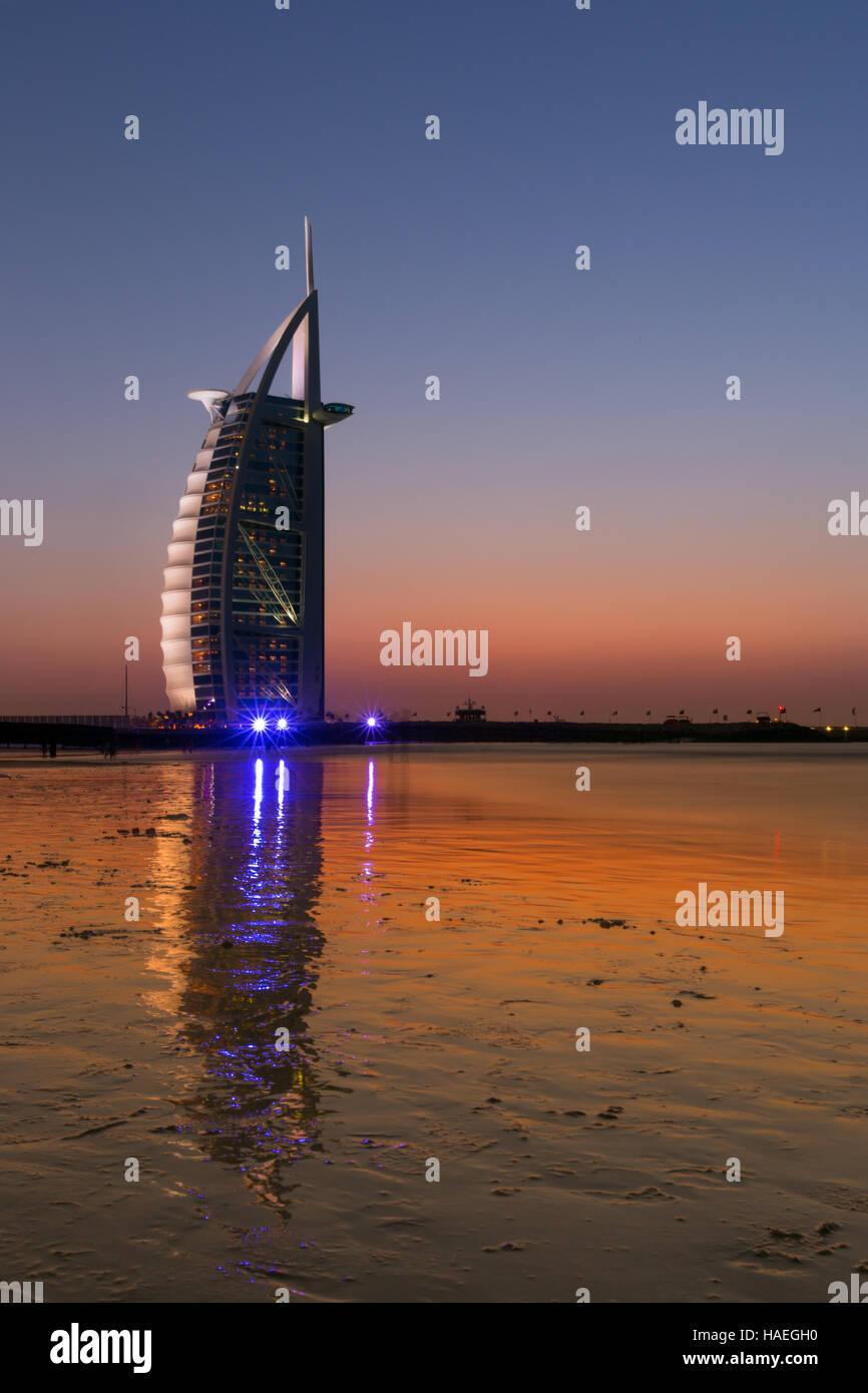 Il Burj Al Arab di Dubai, Emirati arabi uniti Foto Stock