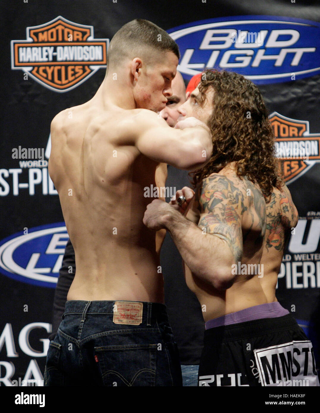 Nate Diaz, sinistra e argilla Guida all'UFC 94 pesare-ins a MGM Grand Arena, il 30 gennaio 2009 a Las Vegas, NV. Francesco Specker Foto Stock