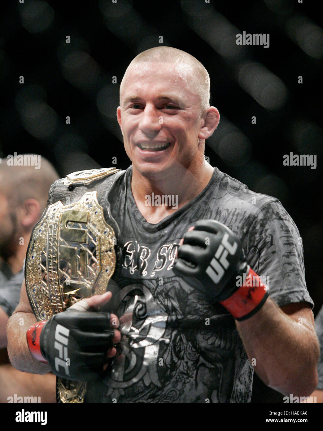 Georges San-Pierre celebra la sua vittoria sul BJ Penn in UFC 94 a MGM Grand Arena, il 31 gennaio 2009 a Las Vegas, NV. Francesco Specker Foto Stock