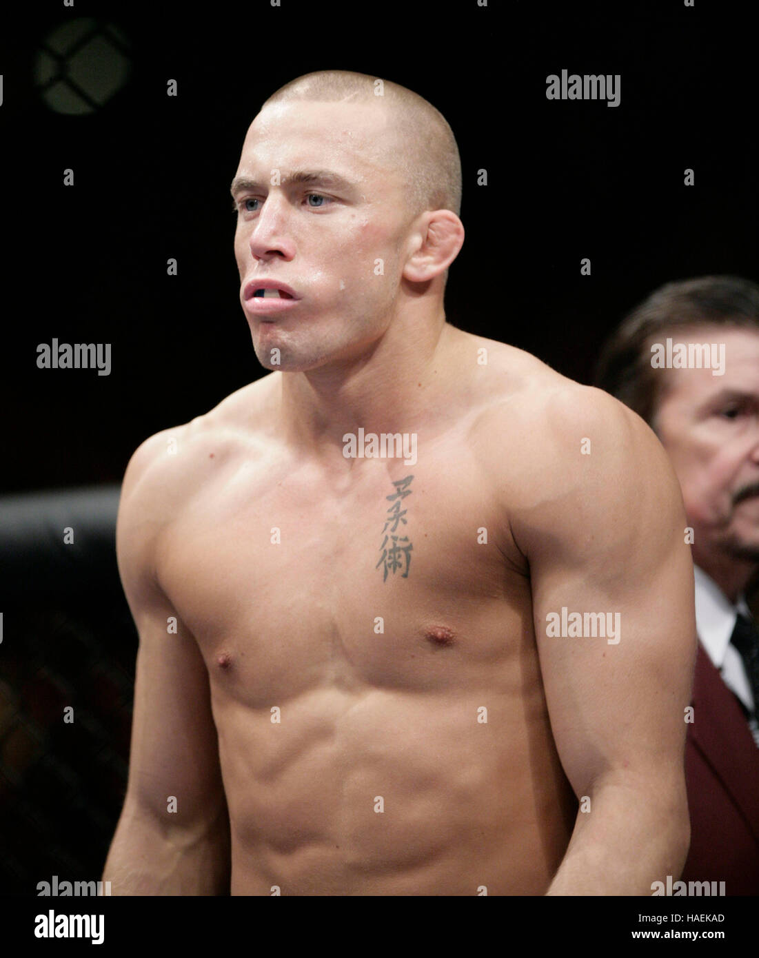 Georges St Pierre prima della sua lotta in UFC 94 a MGM Grand Arena, il 1 febbraio 2009 a Las Vegas, NV. Francesco Specker Foto Stock