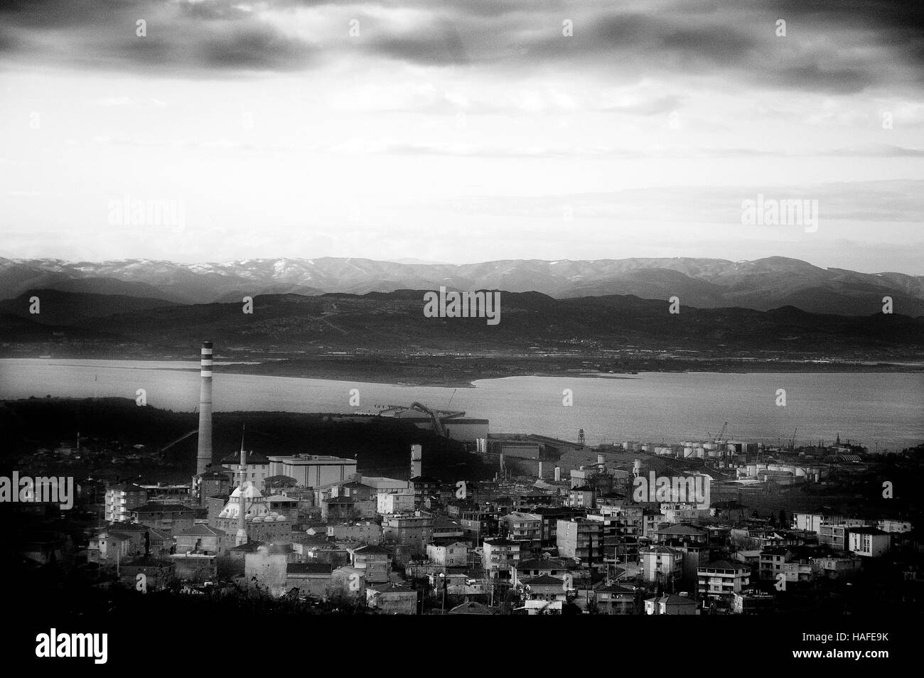 Dilovasi area industriale situato nel golfo di Izmit. Foto Stock