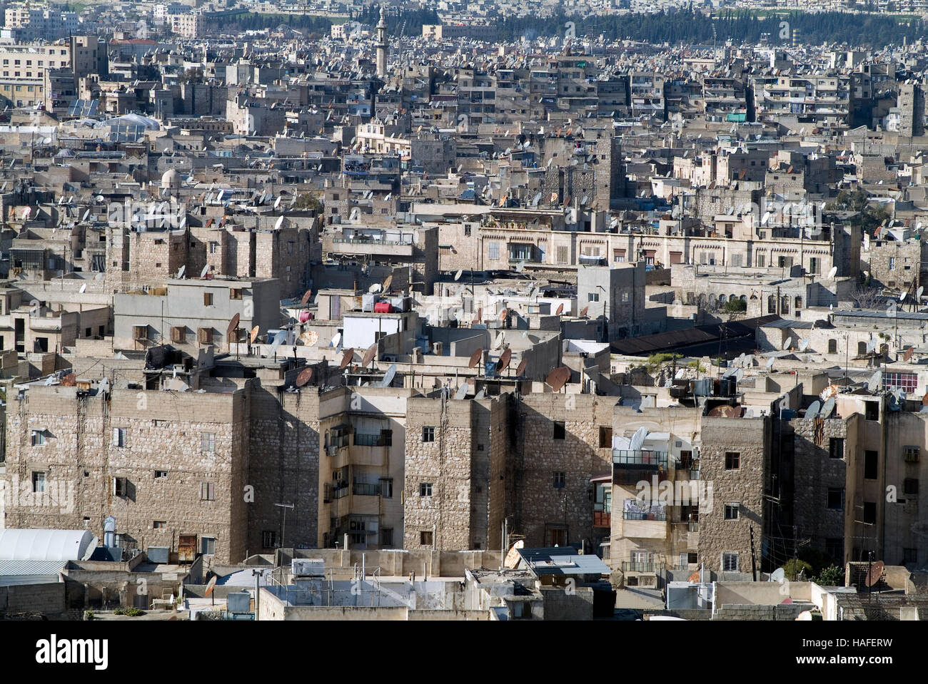 La vista di Aleppo dalla cittadella, un grande medievale palazzo fortificato, prima della guerra civile. Foto Stock