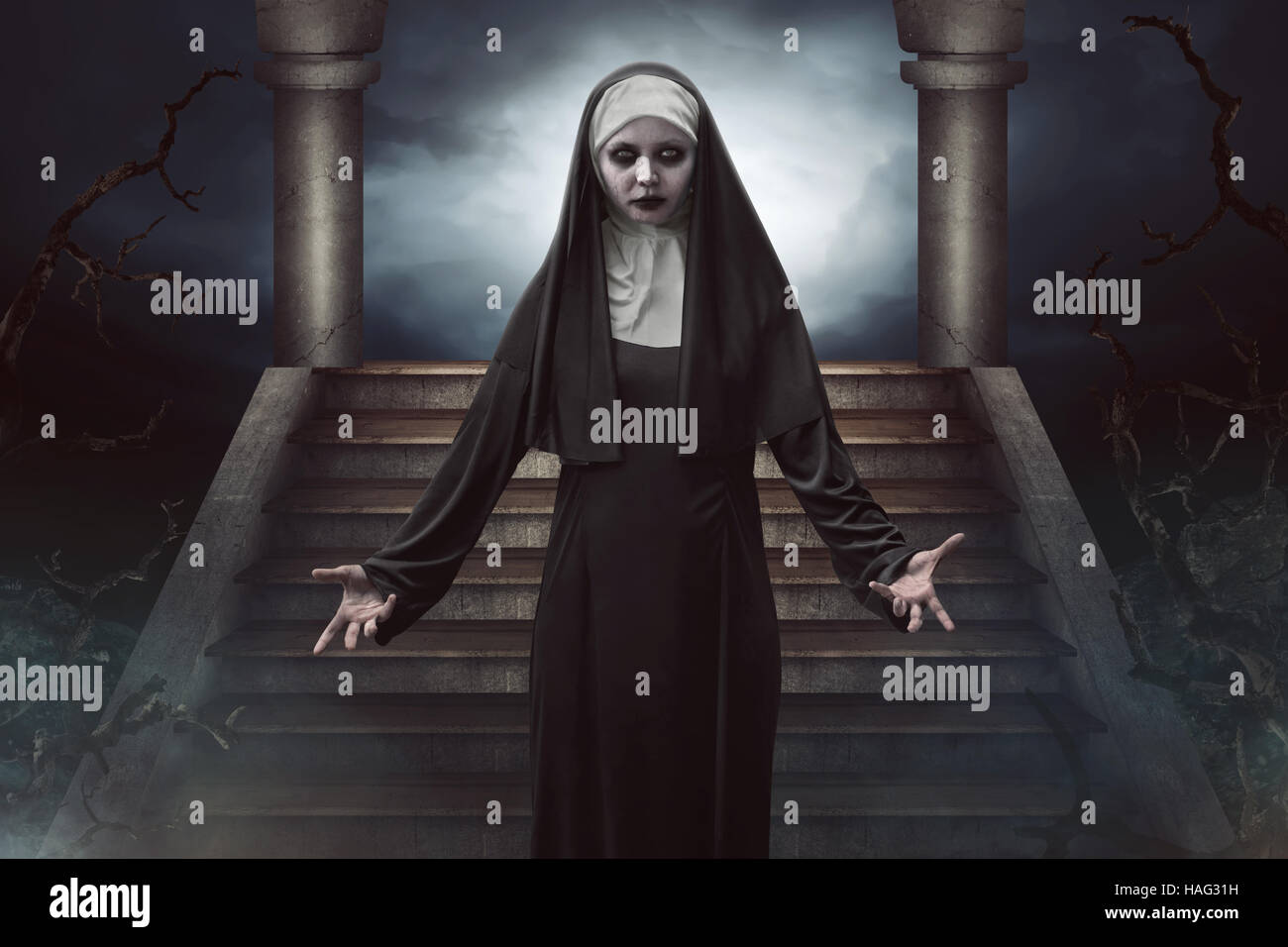 Scary diavolo nun per halloween Concetto di immagine Foto Stock