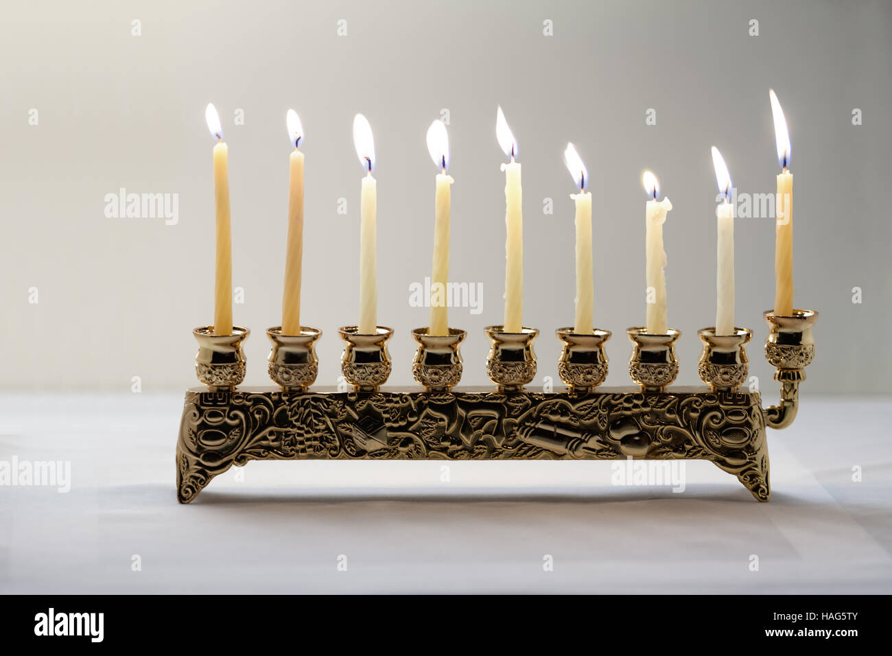 I simboli di Hanukkah - nove-ramificato Hanukiah mehorah Foto Stock