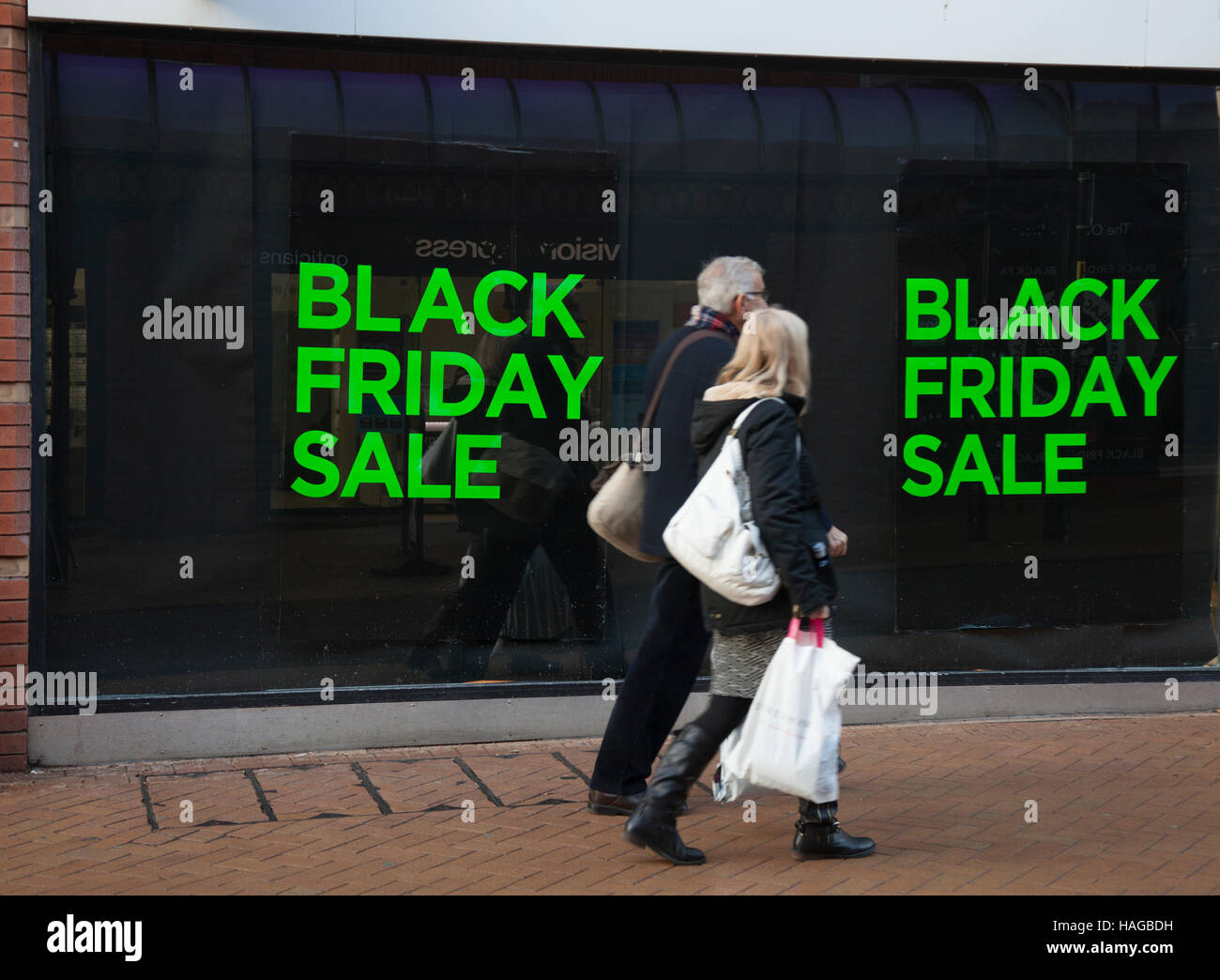 Blackpool, Lancashire, Regno Unito. 30 Novembre, 2016. Roman Venerdì nero delle vendite. Credito: Mediaworld Immagini/Alamy Live News Foto Stock