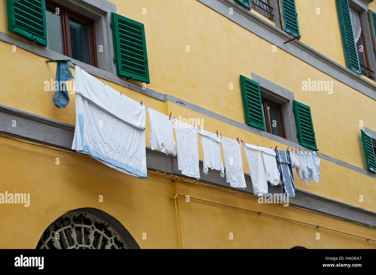 Servizio lavanderia appesi stendibiancheria Foto Stock