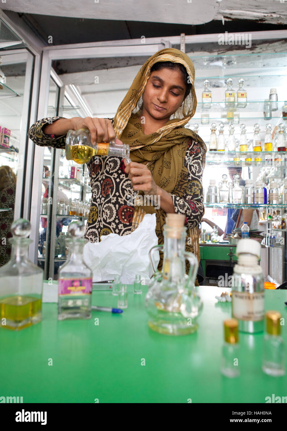 Profumo e olio aromatico shop in Cochin, India. Foto Stock