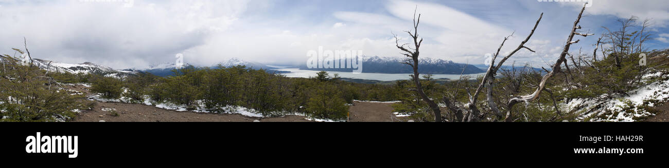 La Patagonia Argentina, Los ghiacciai del Parco Nazionale: mozzafiato paesaggio della Patagonia con la vista del Perito Moreno Glaciar, lago Roca e Lago Argentino Foto Stock