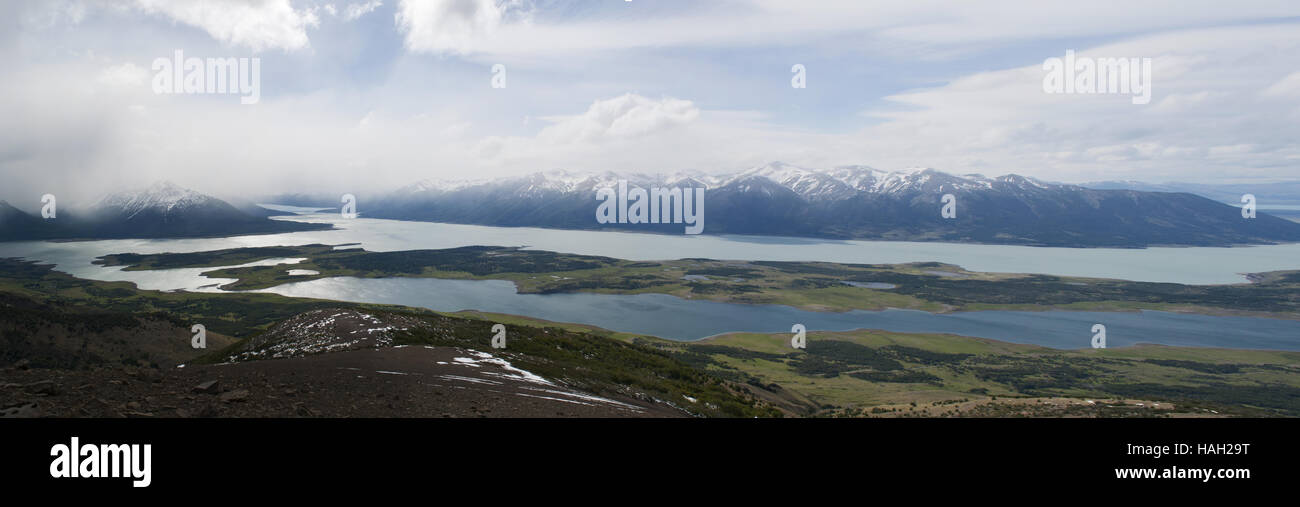 La Patagonia Argentina, Los ghiacciai del Parco Nazionale: mozzafiato paesaggio della Patagonia con la vista del Perito Moreno Glaciar, lago Roca e Lago Argentino Foto Stock