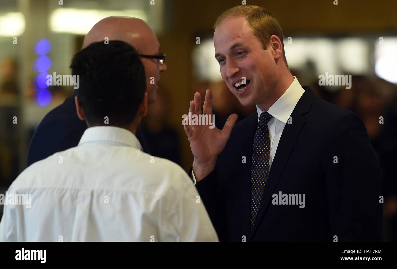 Il Duca di Cambridge durante una visita alla Rolls-Royce's aero engine fabbrica in Derby. Foto Stock