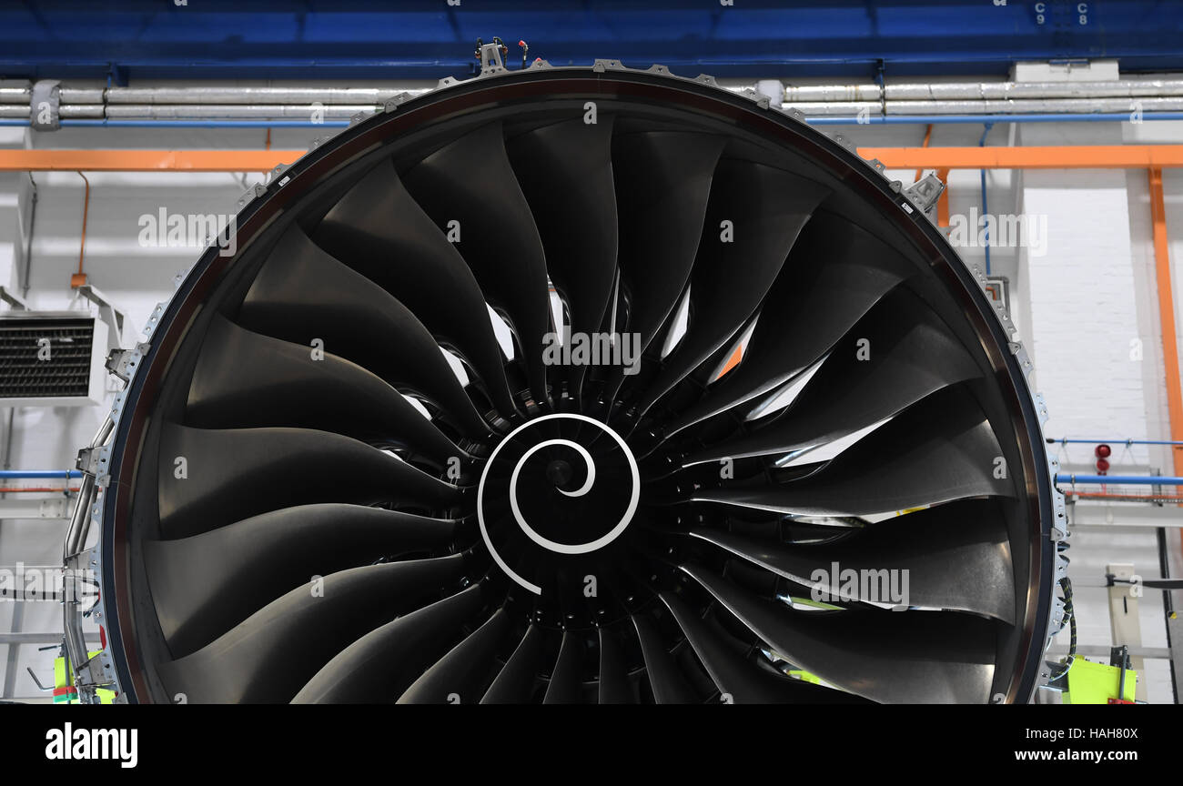 La Rolls Royce XWB gruppo motore linea presso la Rolls-Royce's aero engine fabbrica in Derby. Foto Stock