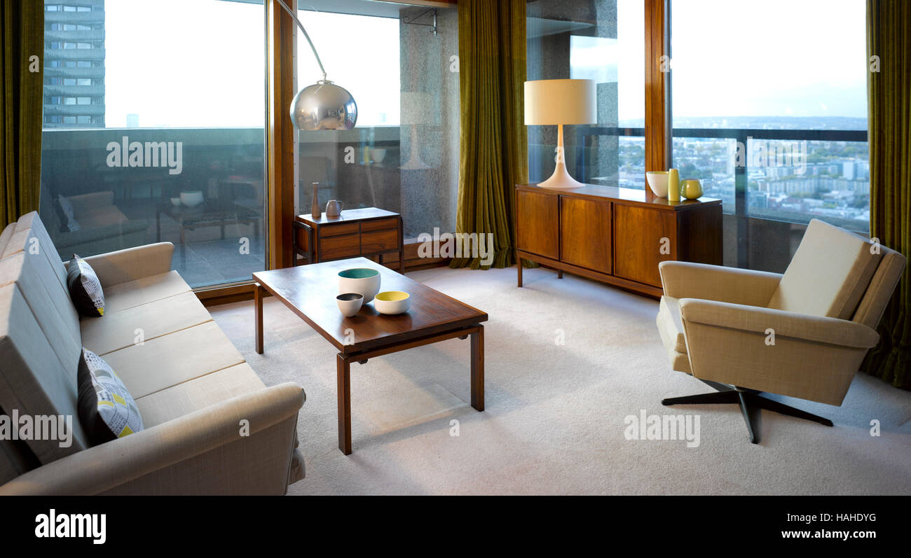 Barbican appartamento con metà secolo mobili moderni. Stock architettonica, vari, Regno Unito. Architetto: n/a, 2016. Foto Stock