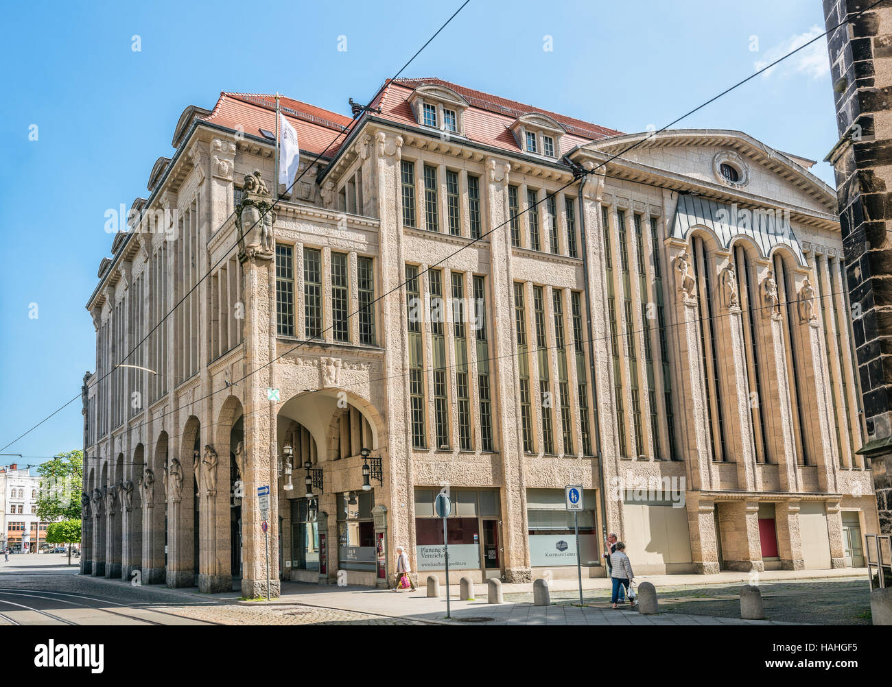 Grandi magazzini Art Nouveau nella città vecchia di Goerlitz, Sassonia, Germania Foto Stock