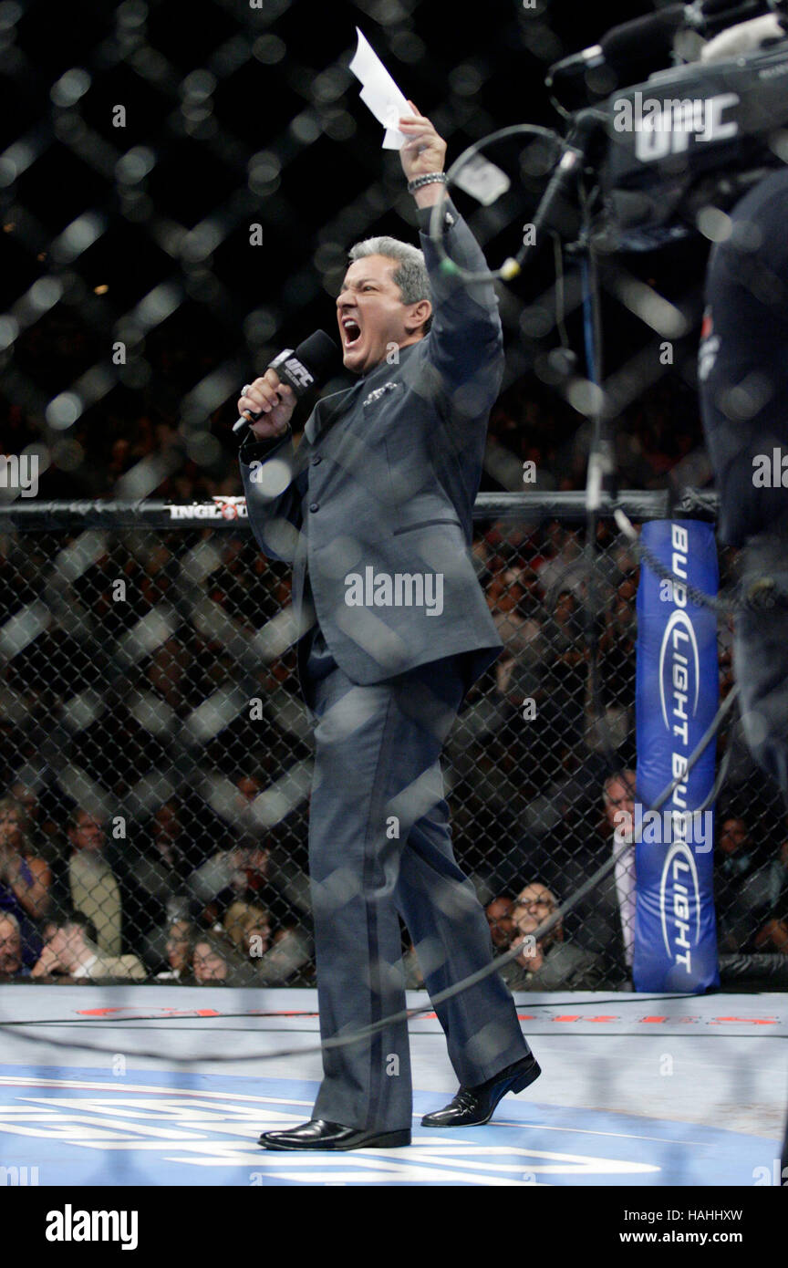 Bruce Buffer in UFC 100 al Mandalay Bay Events Centre sulla luglio 11, 2009 a Las Vegas, Nevada. Francesco Specker Foto Stock