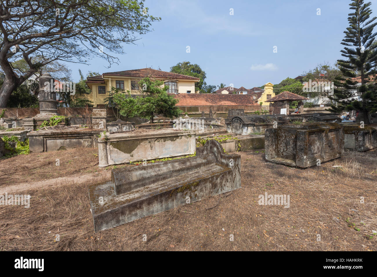 Il cimitero Olandese, Kochi (Cochin, India,costruita nello stile di architettura olandese del tempo, è circondata da mura e t Foto Stock