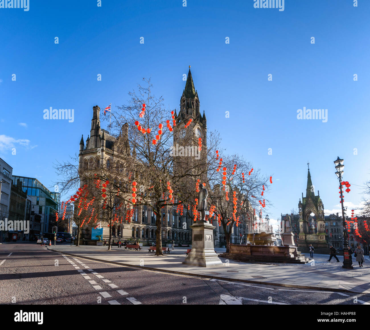 Capodanno cinese di fronte a Manchester Town Hall . Foto Stock