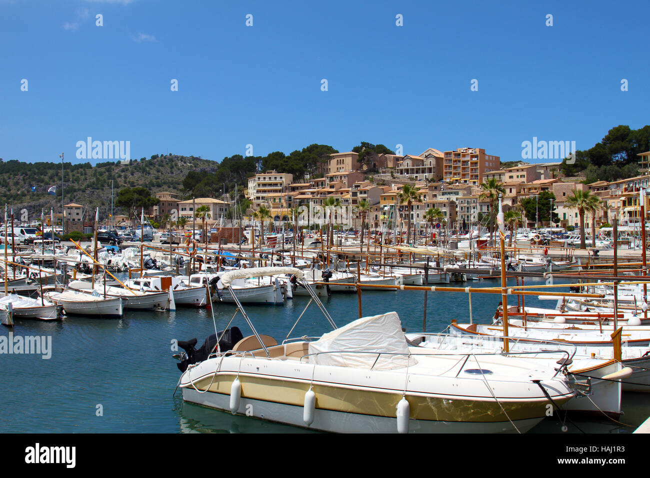 Puerto de Soller Porto di Mallorca con barche in isola delle Baleari Foto Stock