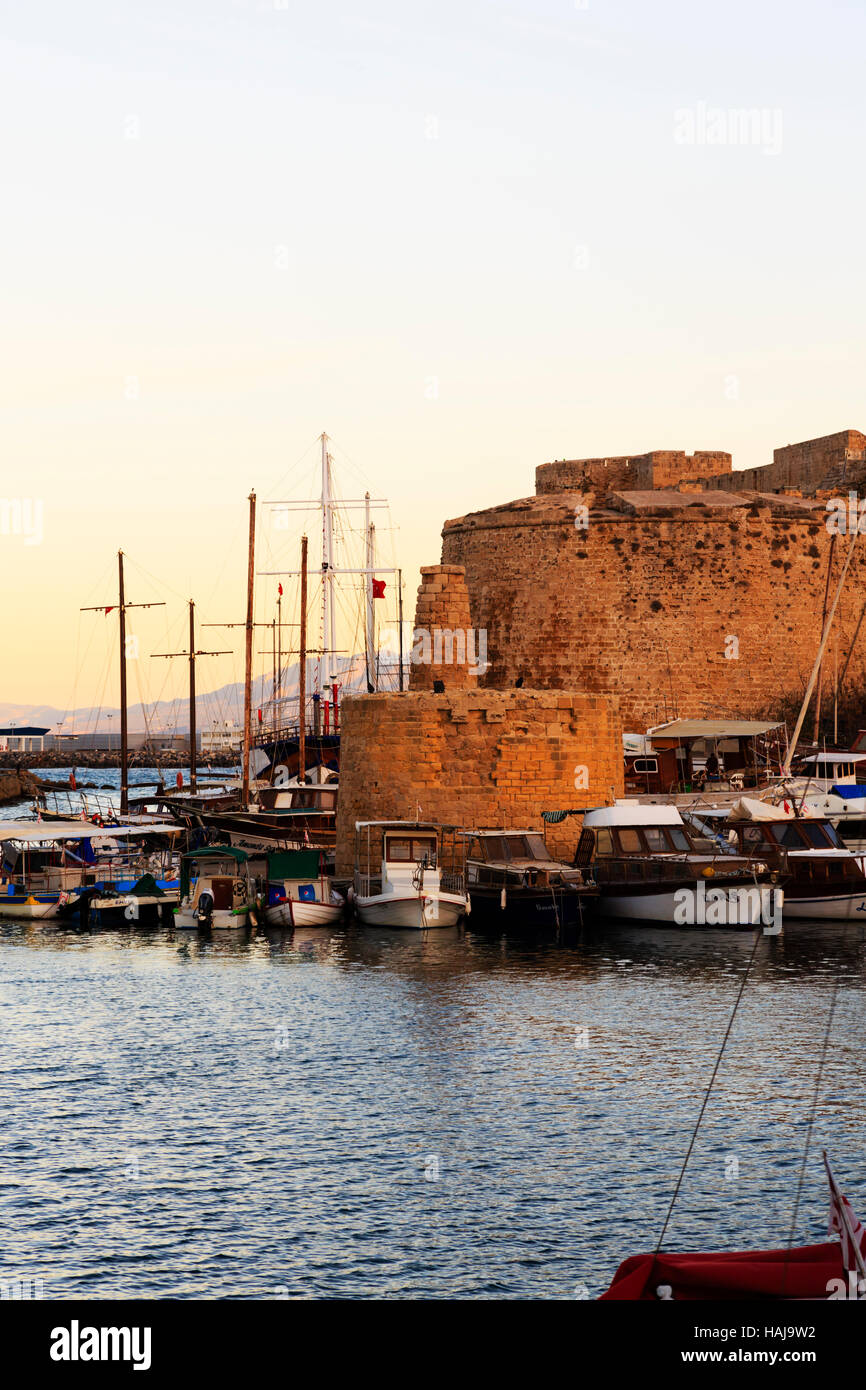 Kyrenia porto, la parte settentrionale di Cipro Foto Stock