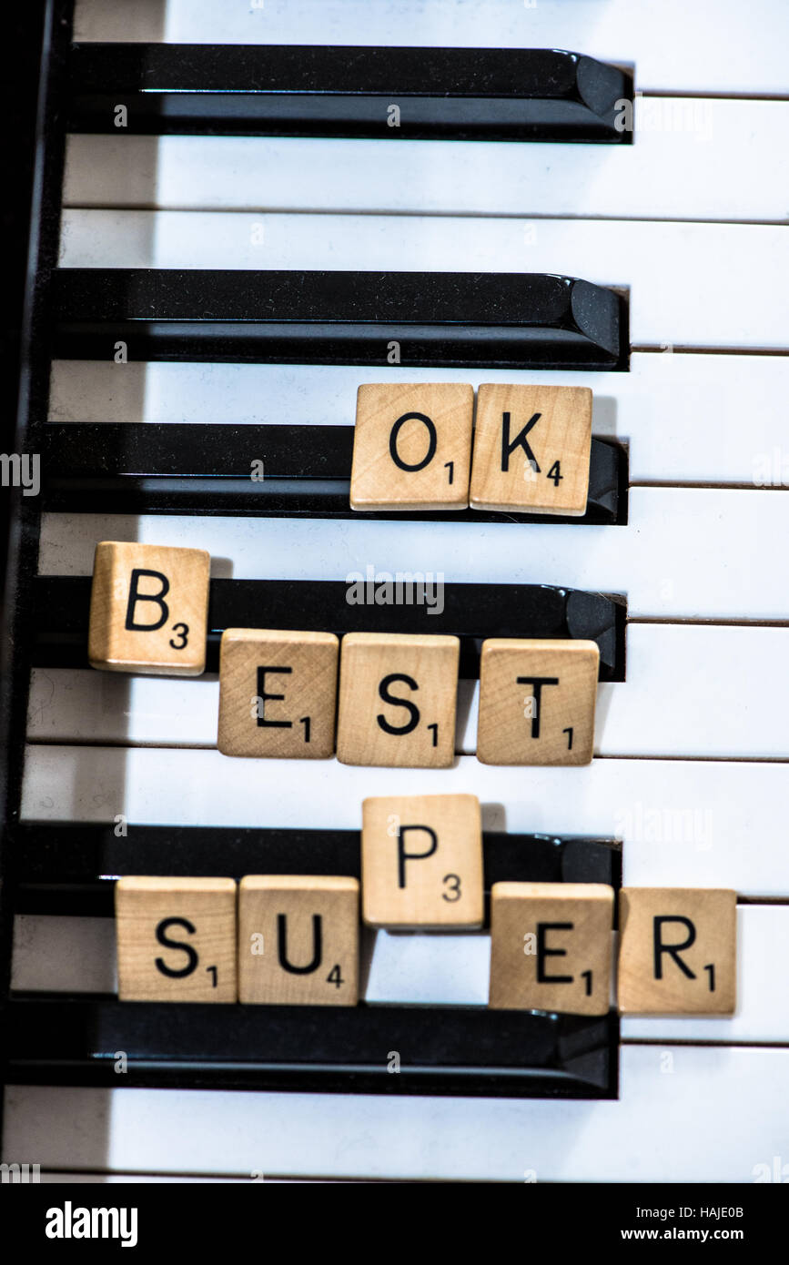 Parole positive a tasti di pianoforte Foto Stock