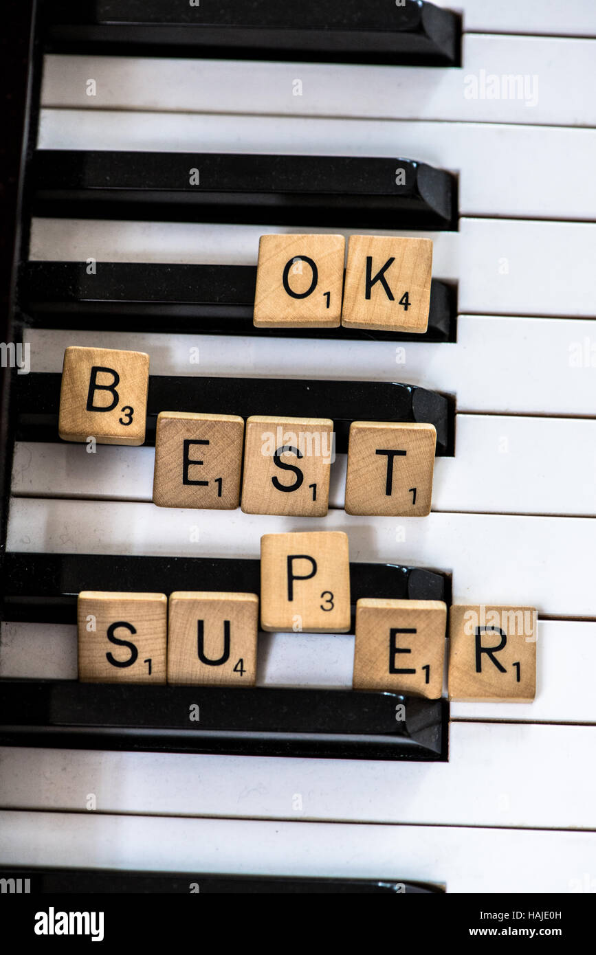 Parole positive a tasti di pianoforte Foto Stock